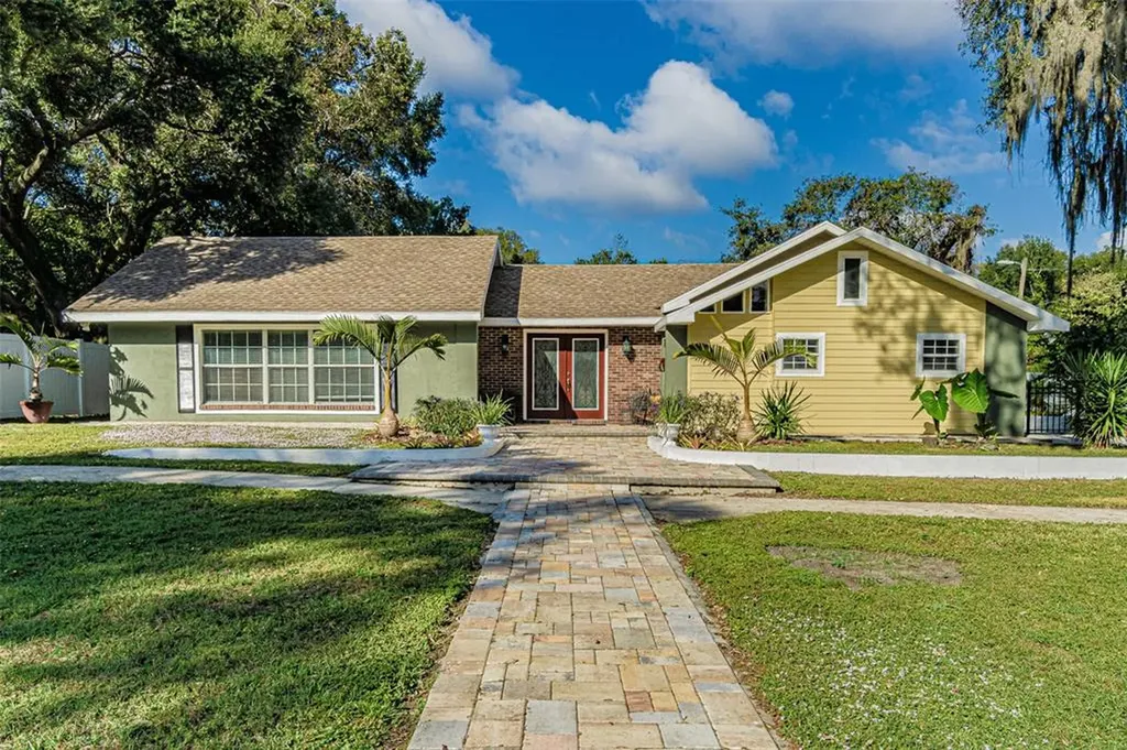 1512 E North Street Tampa FL 33610