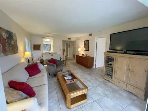 4648 Longwater Chase Sarasota FL 34235