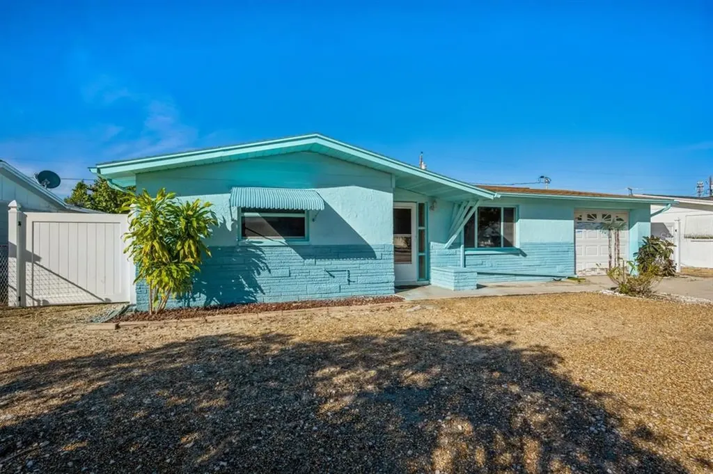 1517 Derrick Street Holiday FL 34690