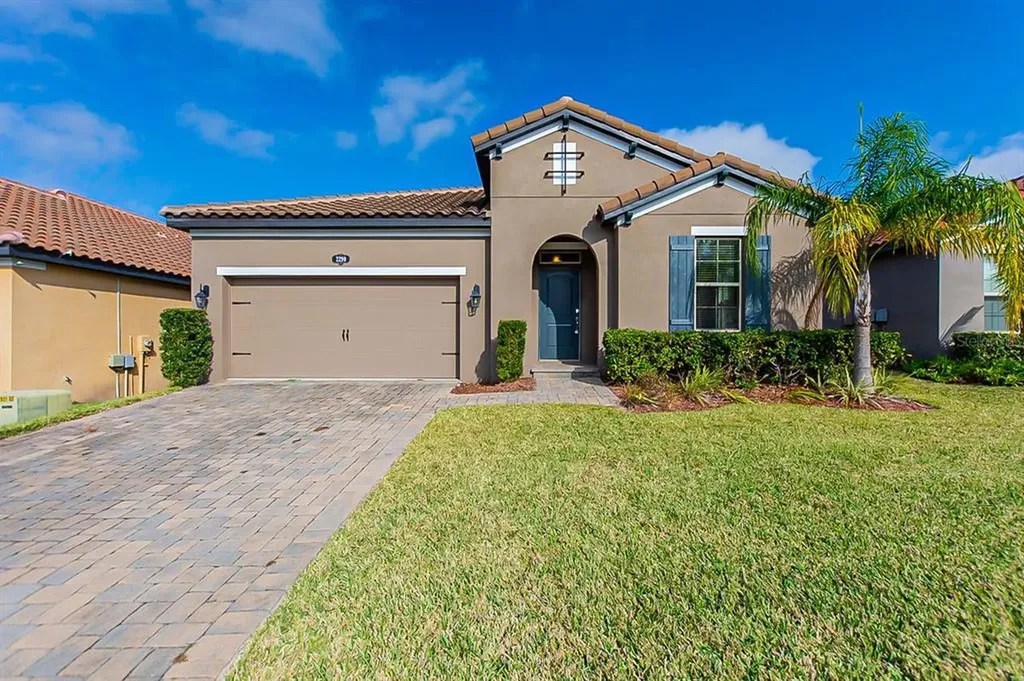 2290 Bella Luna Circle Lakeland FL 33810