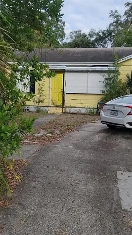 2520 13th Street S St Petersburg FL 33705
