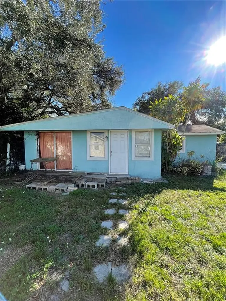 707 Wyatt Street Clearwater FL 33756