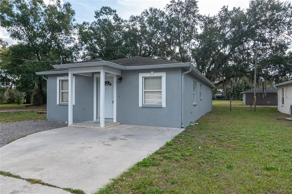1211 W Washington Street Plant City FL 33563