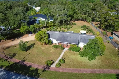 8037 Elbow Lane N St Petersburg FL 33710