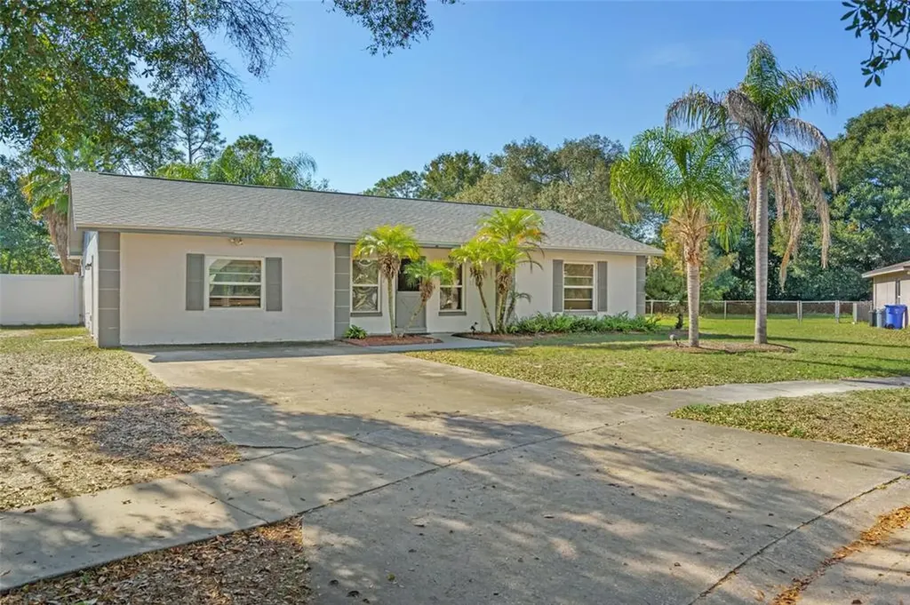 1831 Kim Acres Lane Dover FL 33527