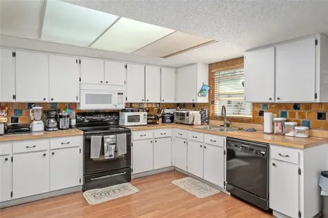 1831 Kim Acres Lane Dover FL 33527