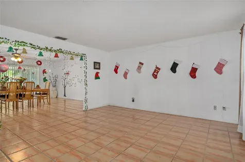 1831 Kim Acres Lane Dover FL 33527