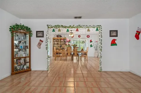 1831 Kim Acres Lane Dover FL 33527