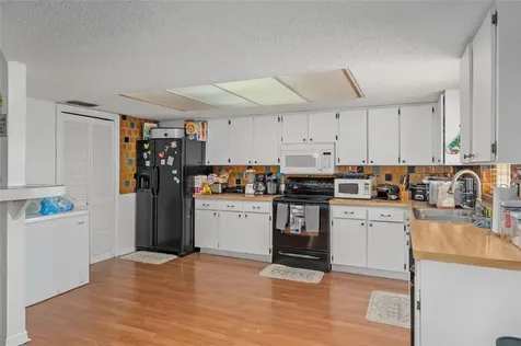 1831 Kim Acres Lane Dover FL 33527