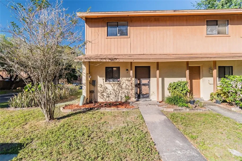 3923 Pine Limb Court Tampa FL 33614