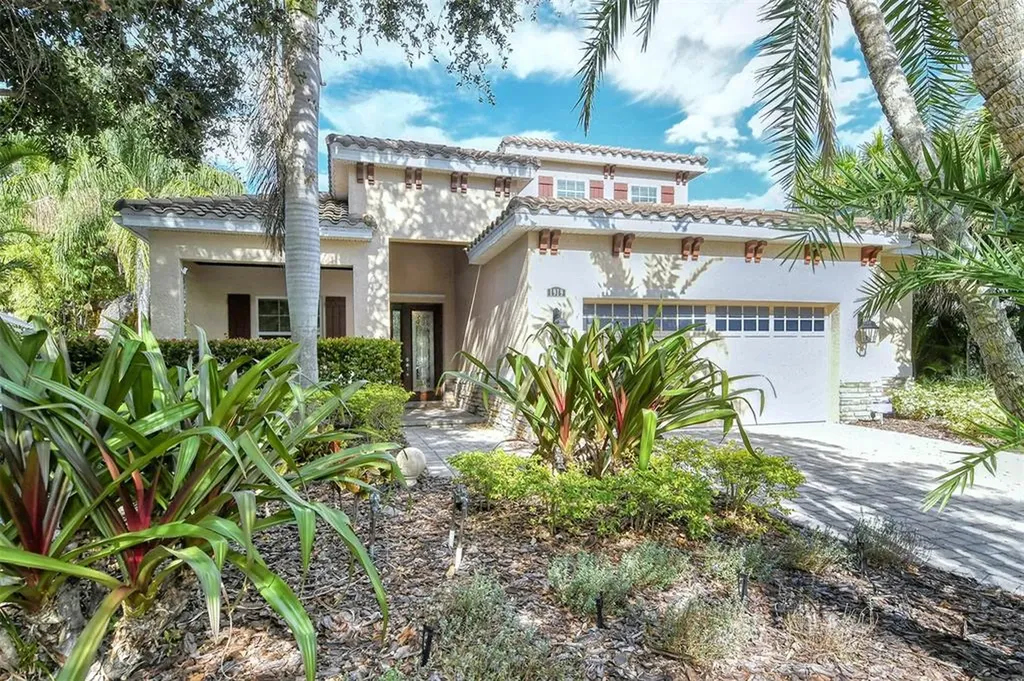 1919 Bougainvillea Street Sarasota FL 34239