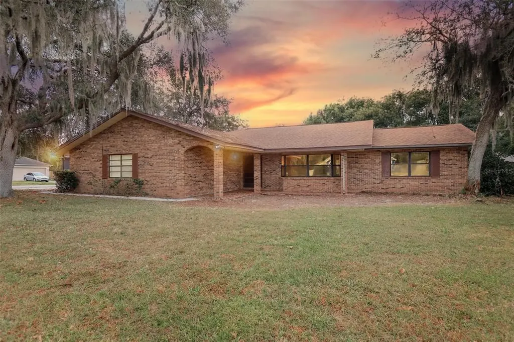 1354 Blythe Avenue Deltona FL 32725