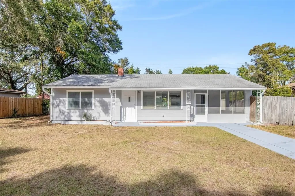 6521 Dartmouth Avenue N St Petersburg FL 33710