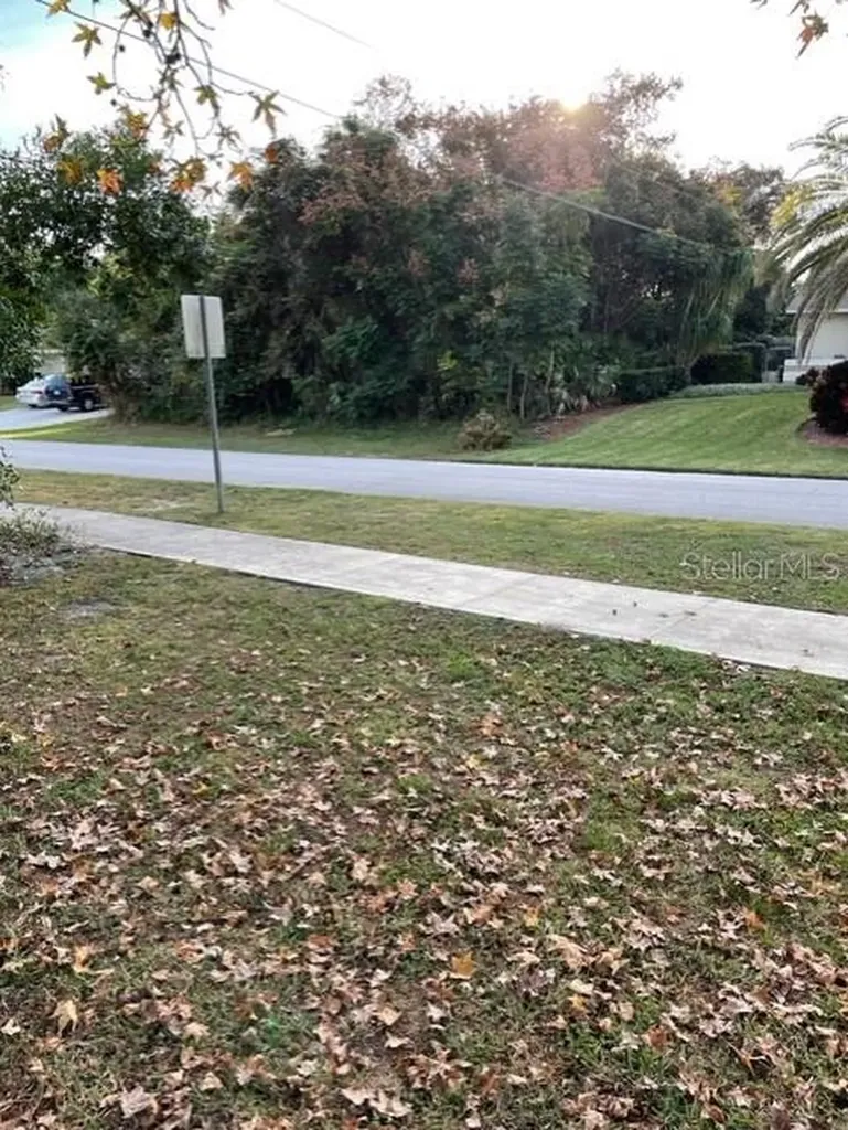 1418 Montecito Avenue Deltona FL 32738