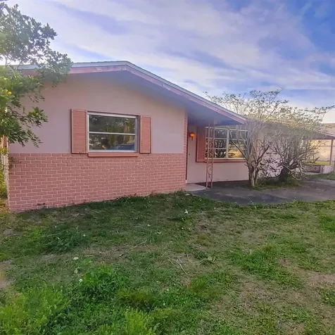 1064 Glenwood Drive Dunedin FL 34698
