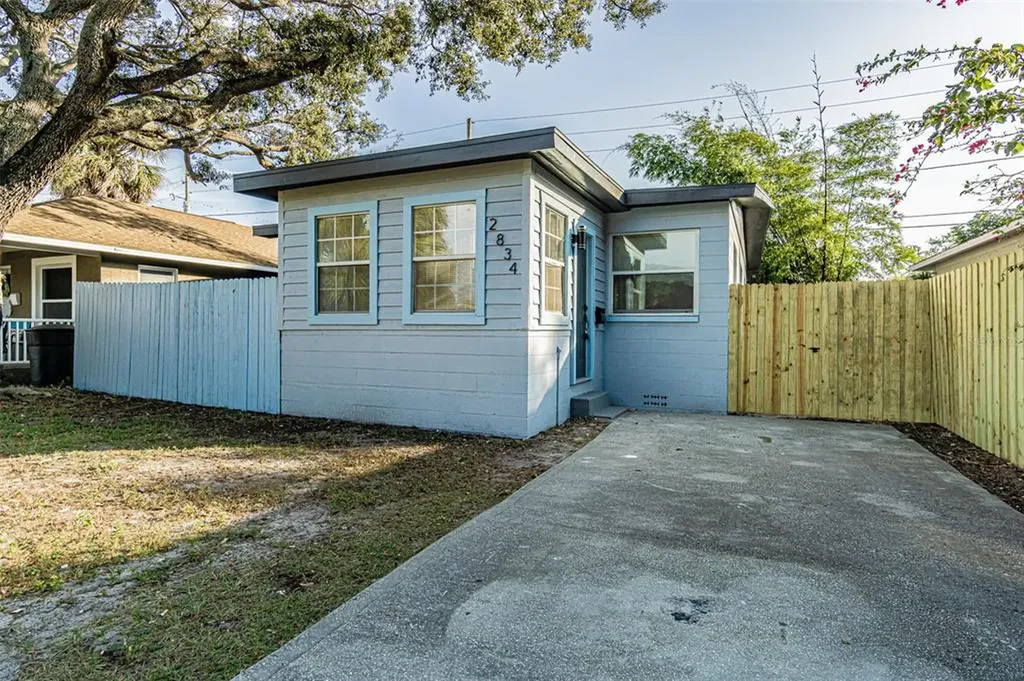 2834 Fairfield Avenue S St Petersburg FL 33712