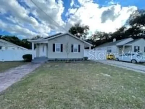 208 Avenue E SE Winter Haven FL 33880
