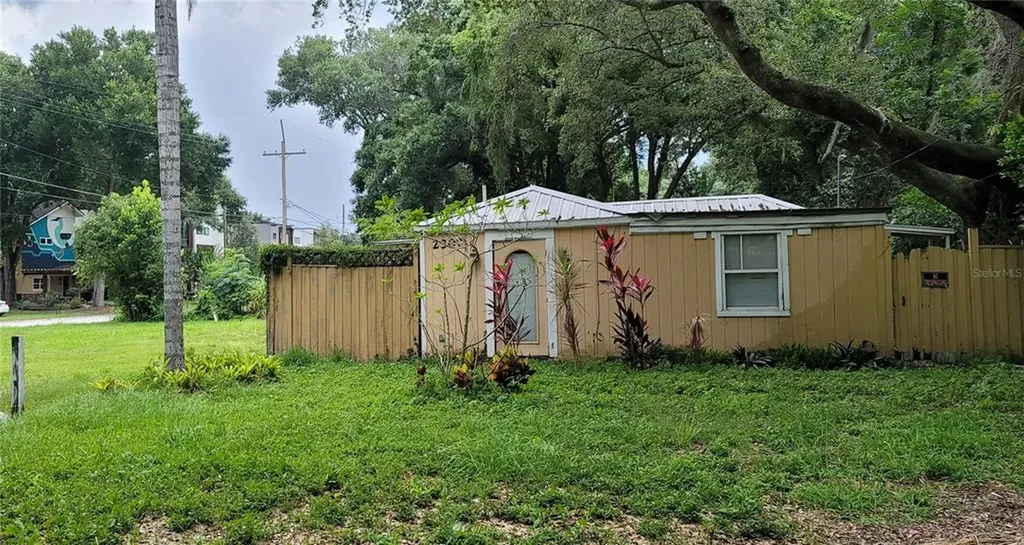 2307 Raehn Street Orlando FL 32806