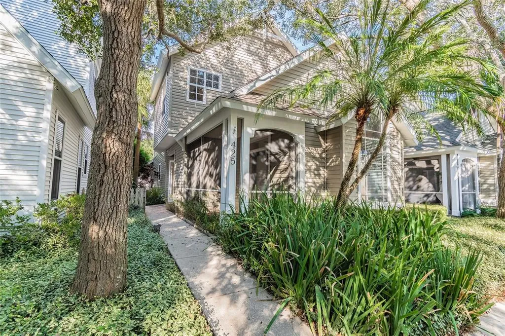 425 14th Avenue N St Petersburg FL 33701