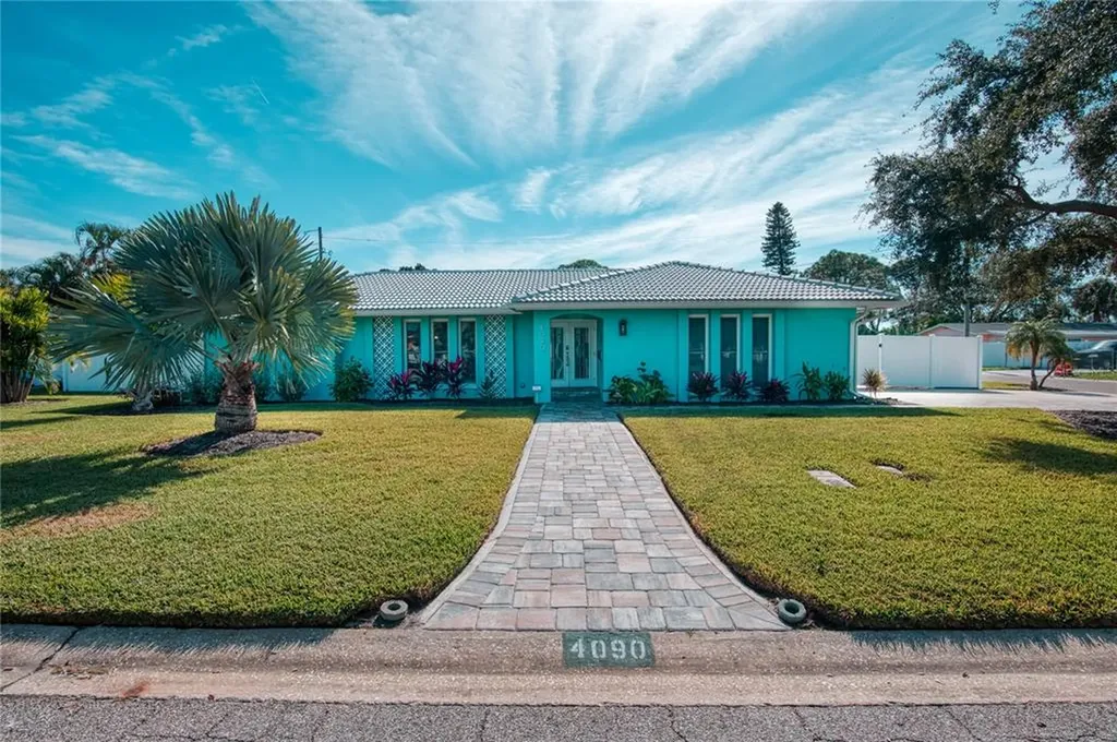 4090 49th Avenue S St Petersburg FL 33711