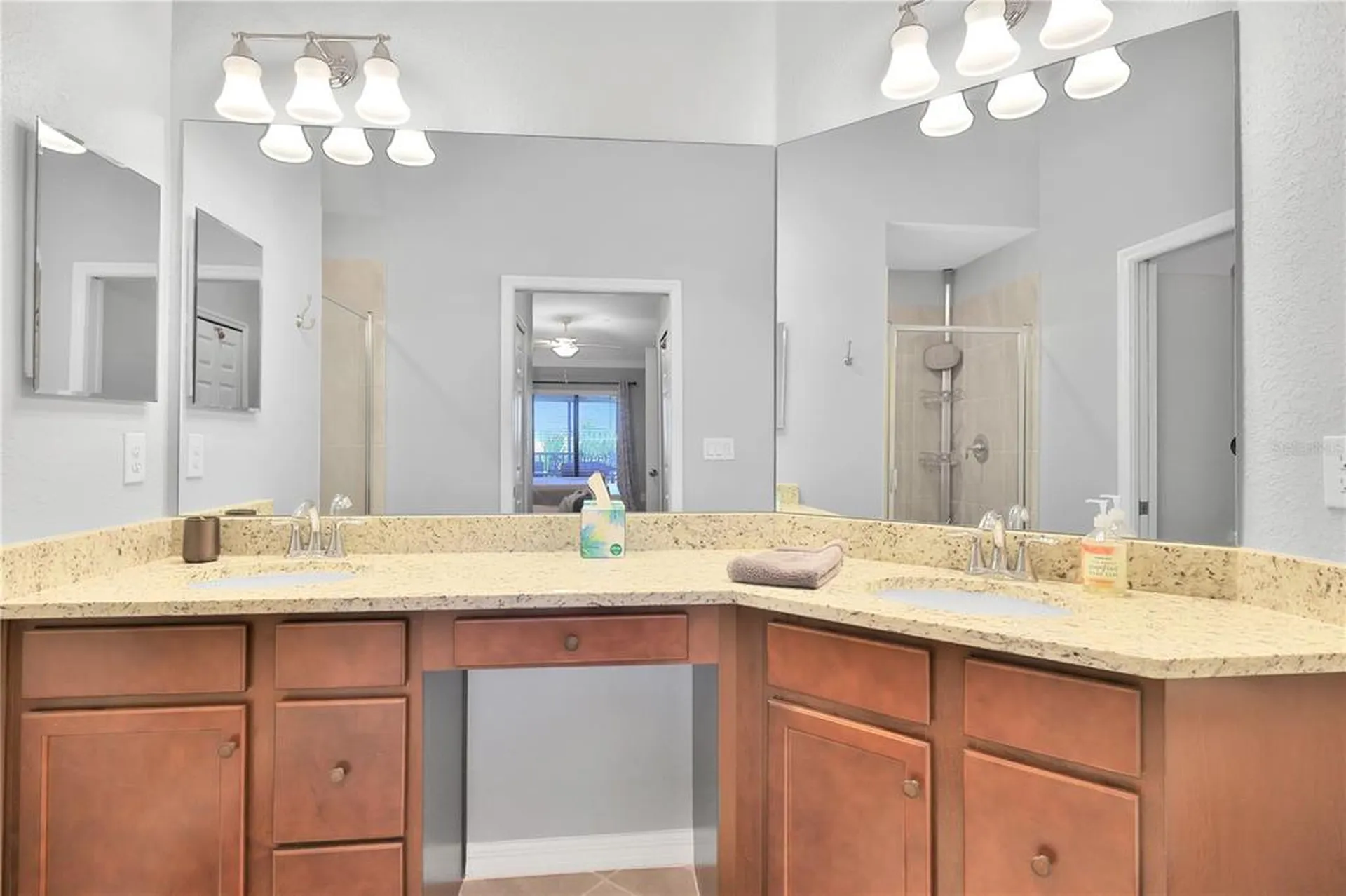 5634 Palmer Circle Bradenton FL 34211