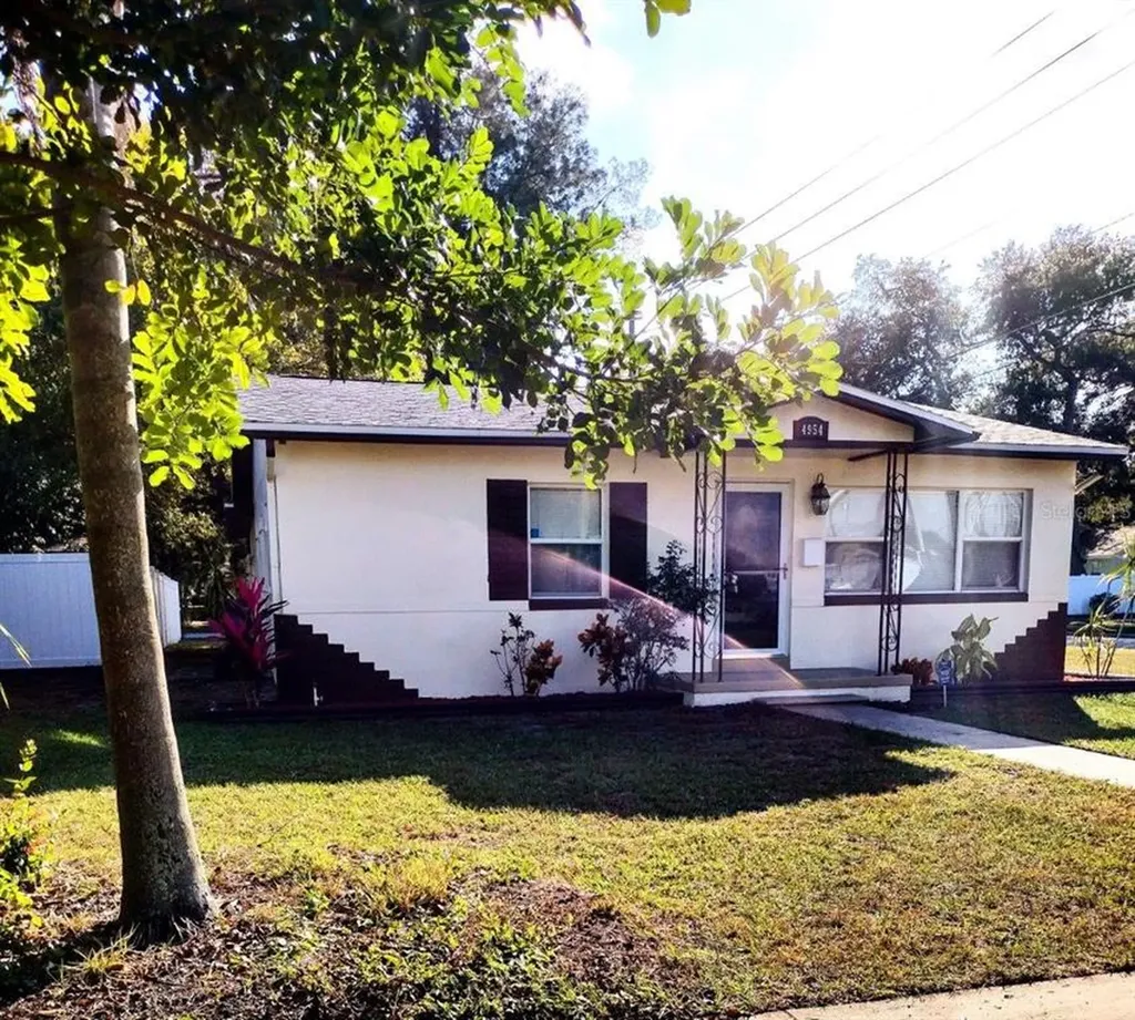 4954 1st Avenue S St Petersburg FL 33707