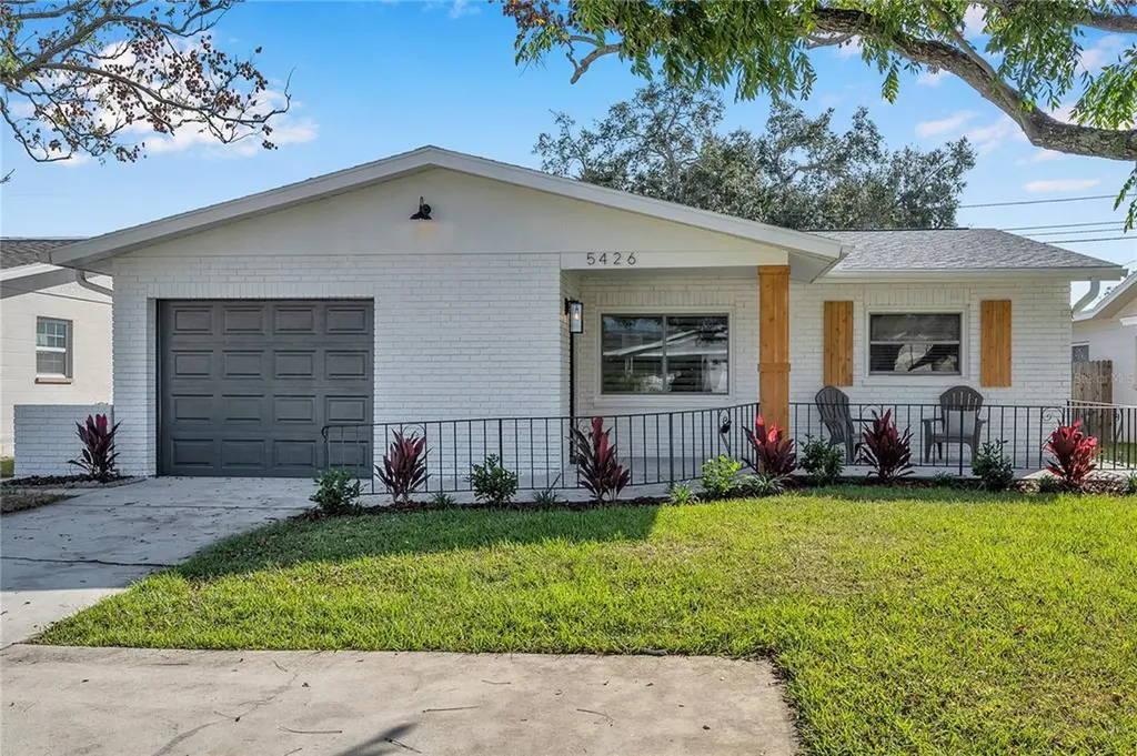 5426 20th Avenue N St Petersburg FL 33710