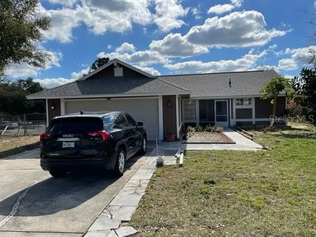 7429 Crooked Lake Circle Orlando FL 32818