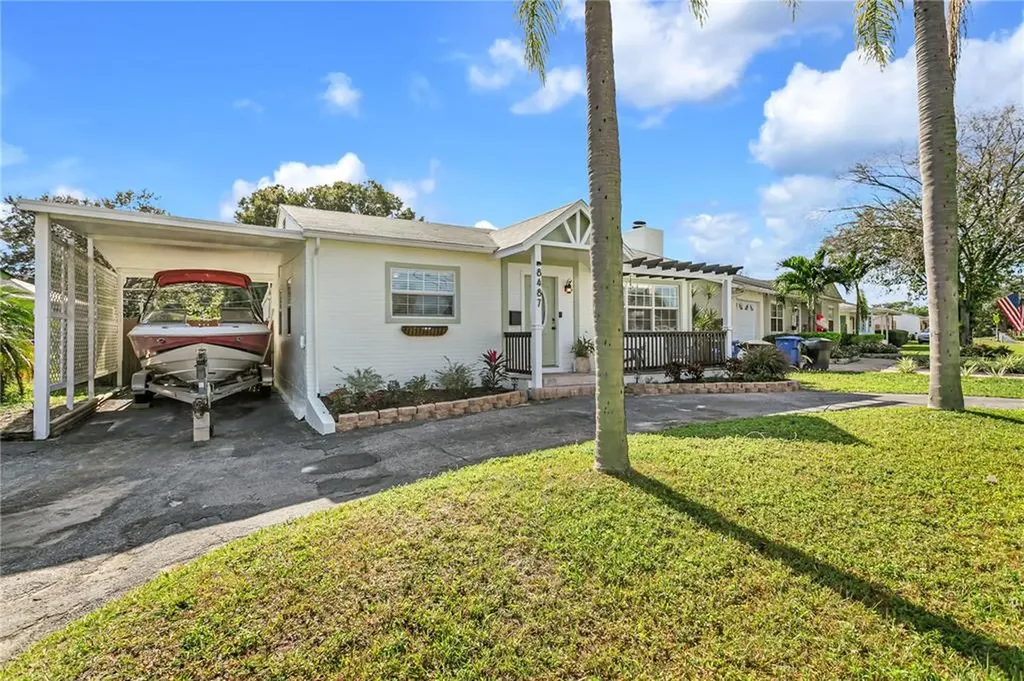8487 Diagonal Road N St Petersburg FL 33702