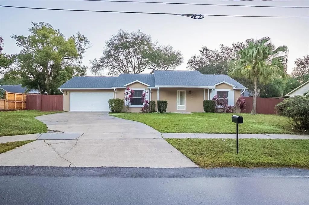 3511 Lake Street Orlando FL 32806