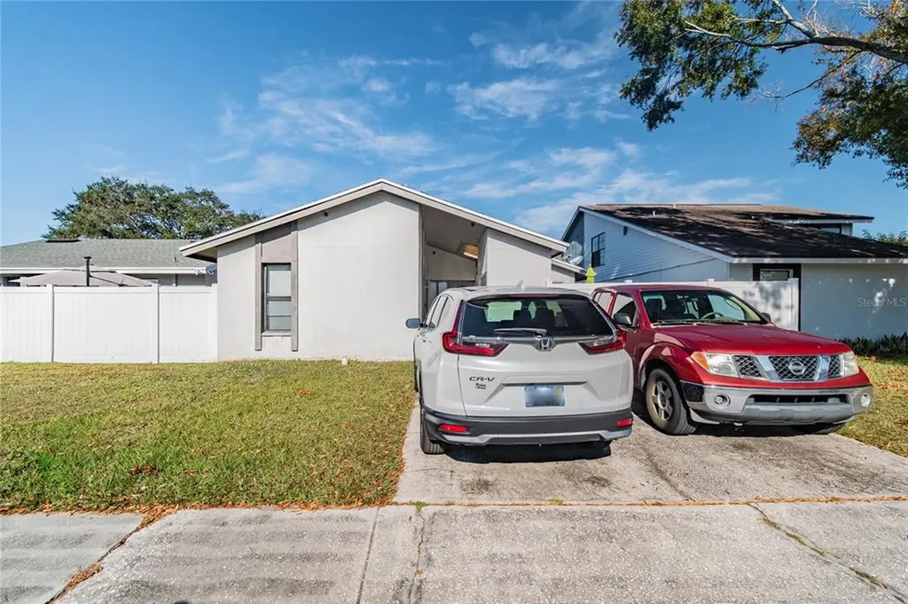11362 Lakegreen Way Tampa FL 33624