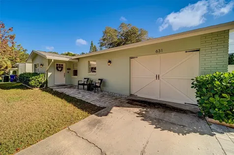 631 Pinewood Drive Dunedin FL 34698