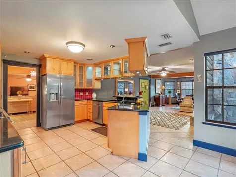 5861 N Apopka Vineland Road Orlando FL 32818