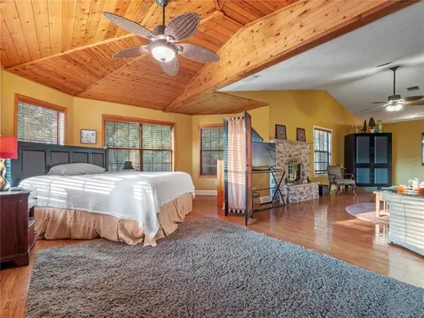 5861 N Apopka Vineland Road Orlando FL 32818
