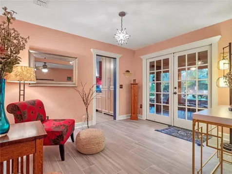 5861 N Apopka Vineland Road Orlando FL 32818