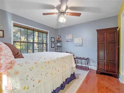 5861 N Apopka Vineland Road Orlando FL 32818