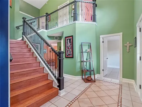 5861 N Apopka Vineland Road Orlando FL 32818