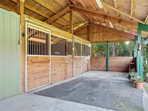 5861 N Apopka Vineland Road Orlando FL 32818