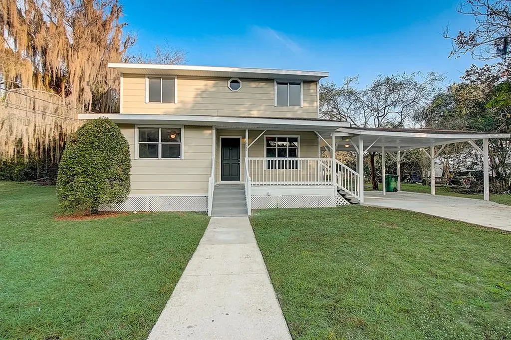 523 W Hubbard Avenue Deland FL 32720