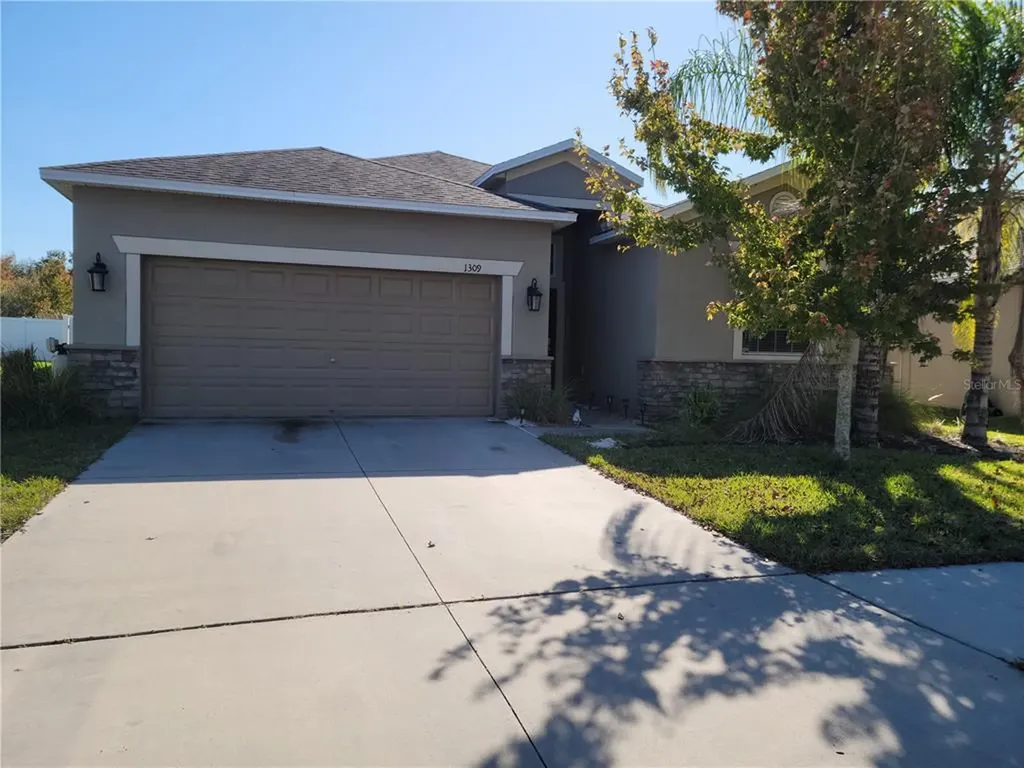 1309 Oak Pond Street Ruskin FL 33570