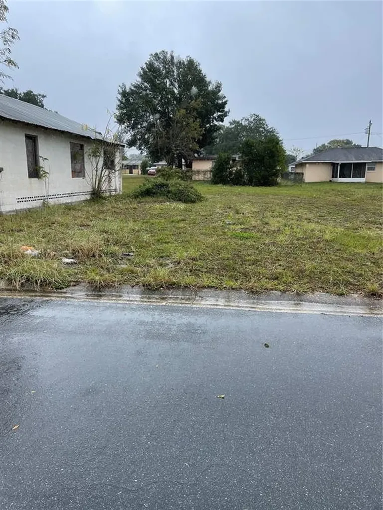 348 F Street Lake Wales FL 33853