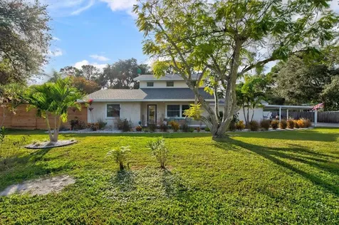 6244 Crestwood Avenue Sarasota FL 34231