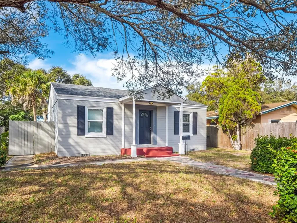 2034 49th Street N St Petersburg FL 33710