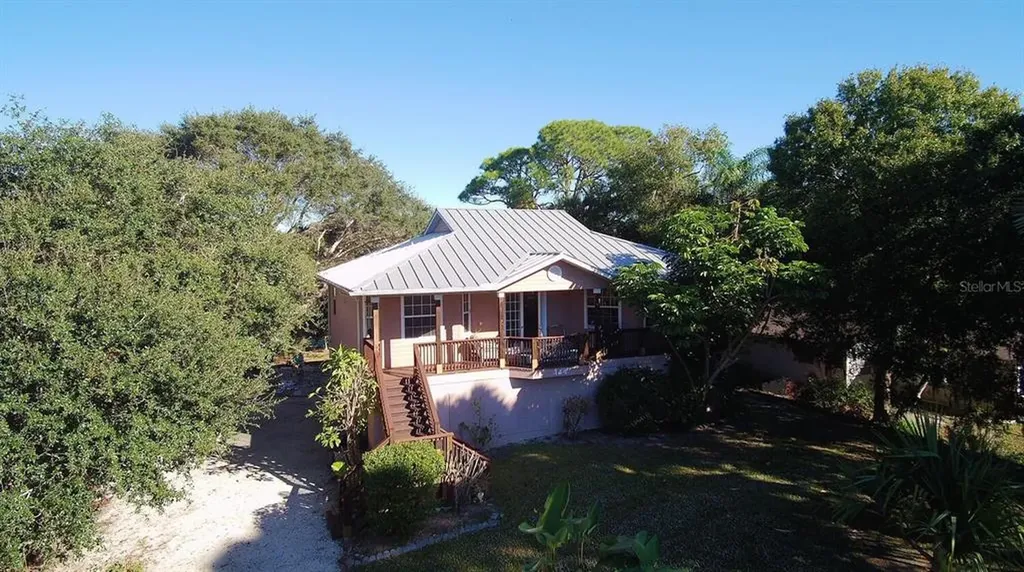 144 Avenida De La Isla Nokomis FL 34275