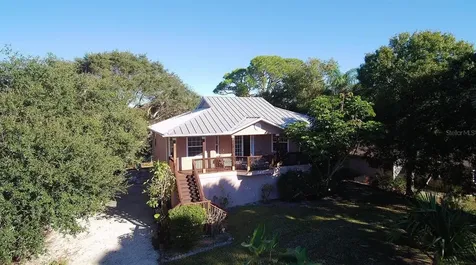 144 Avenida De La Isla Nokomis FL 34275