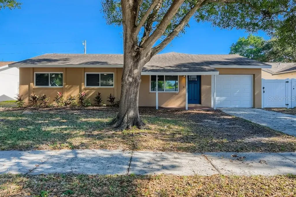 8309 Jennifer Lane Seminole FL 33777