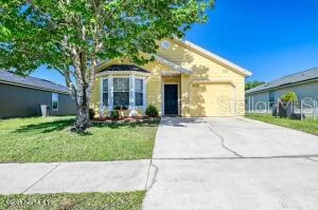 1936 Hunters Trace Circle Middleburg FL 32068