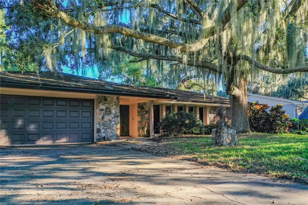 5007 Gran Lac Avenue Belle Isle FL 32812