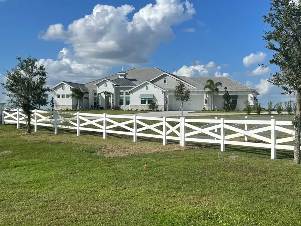 3543 Recurve Circle Sarasota FL 34240
