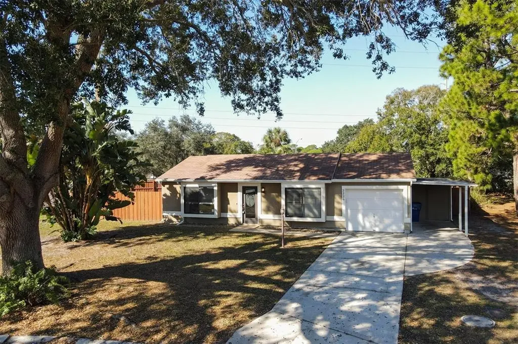 2226 Lockwood Meadows Drive Sarasota FL 34234